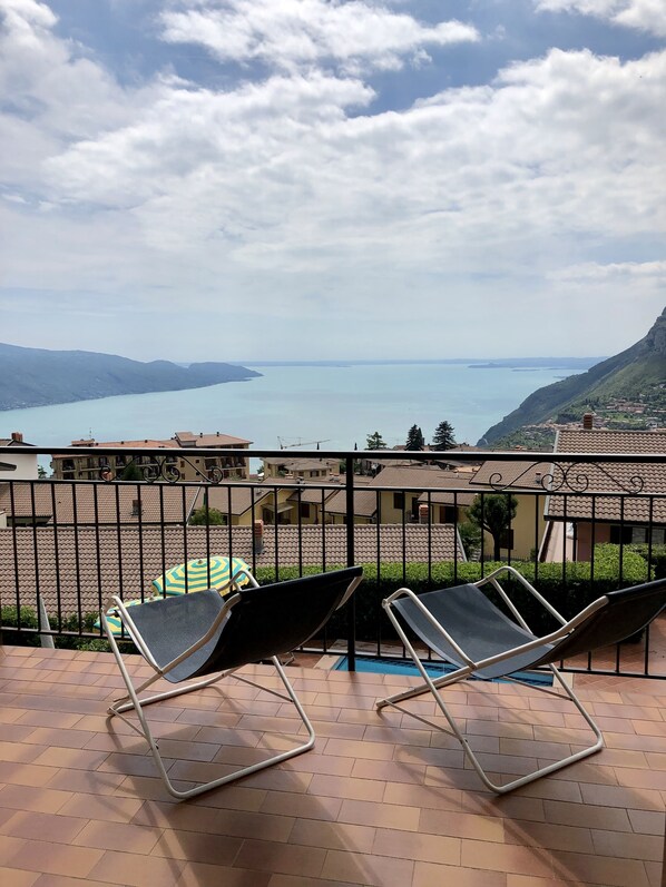 Superior-Apartment, 2 Schlafzimmer, Seeblick | Balkon