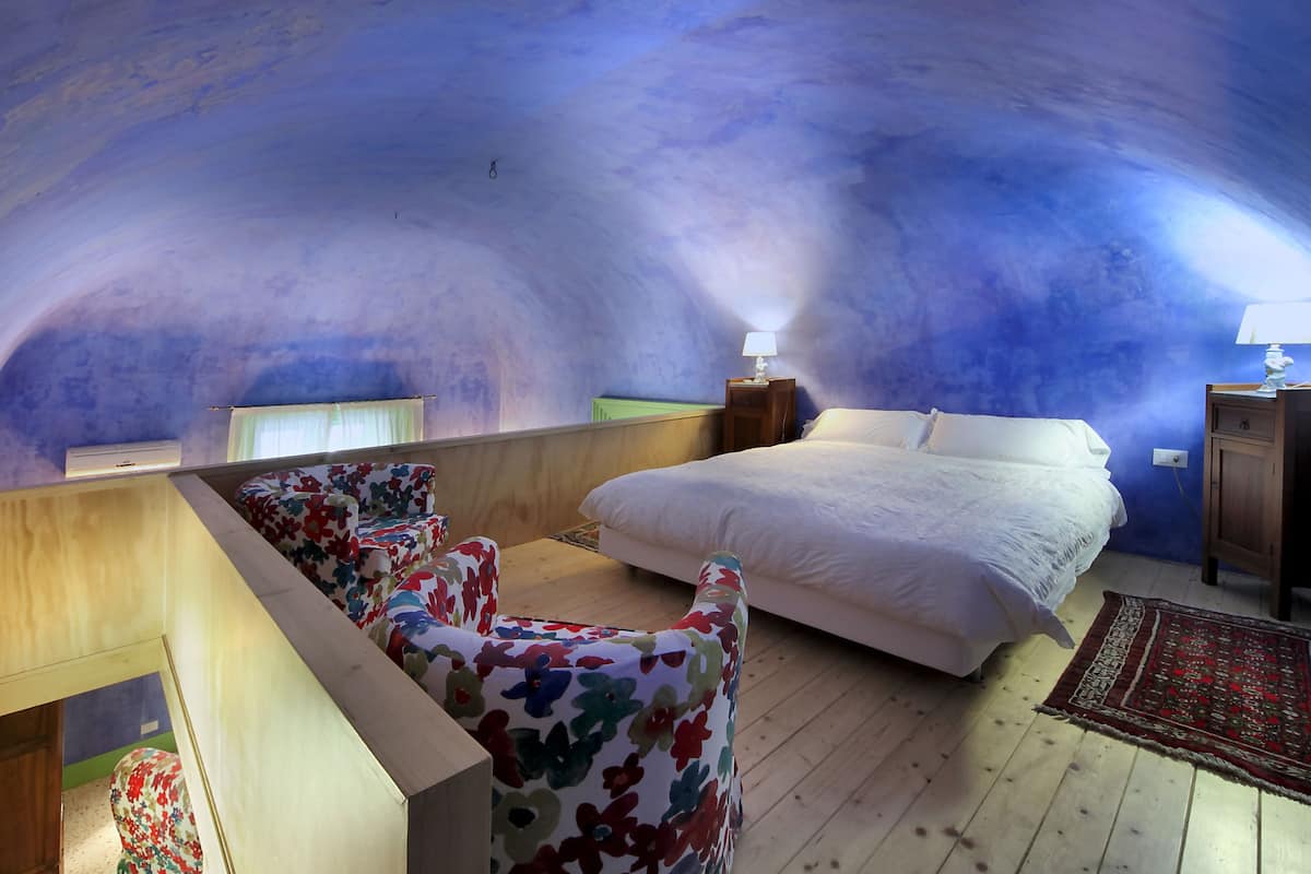 Alloggio Grand su due livelli, 1 camera da letto (BLU) | 1 camera, biancheria da letto di alta qualità, copriletto in piuma