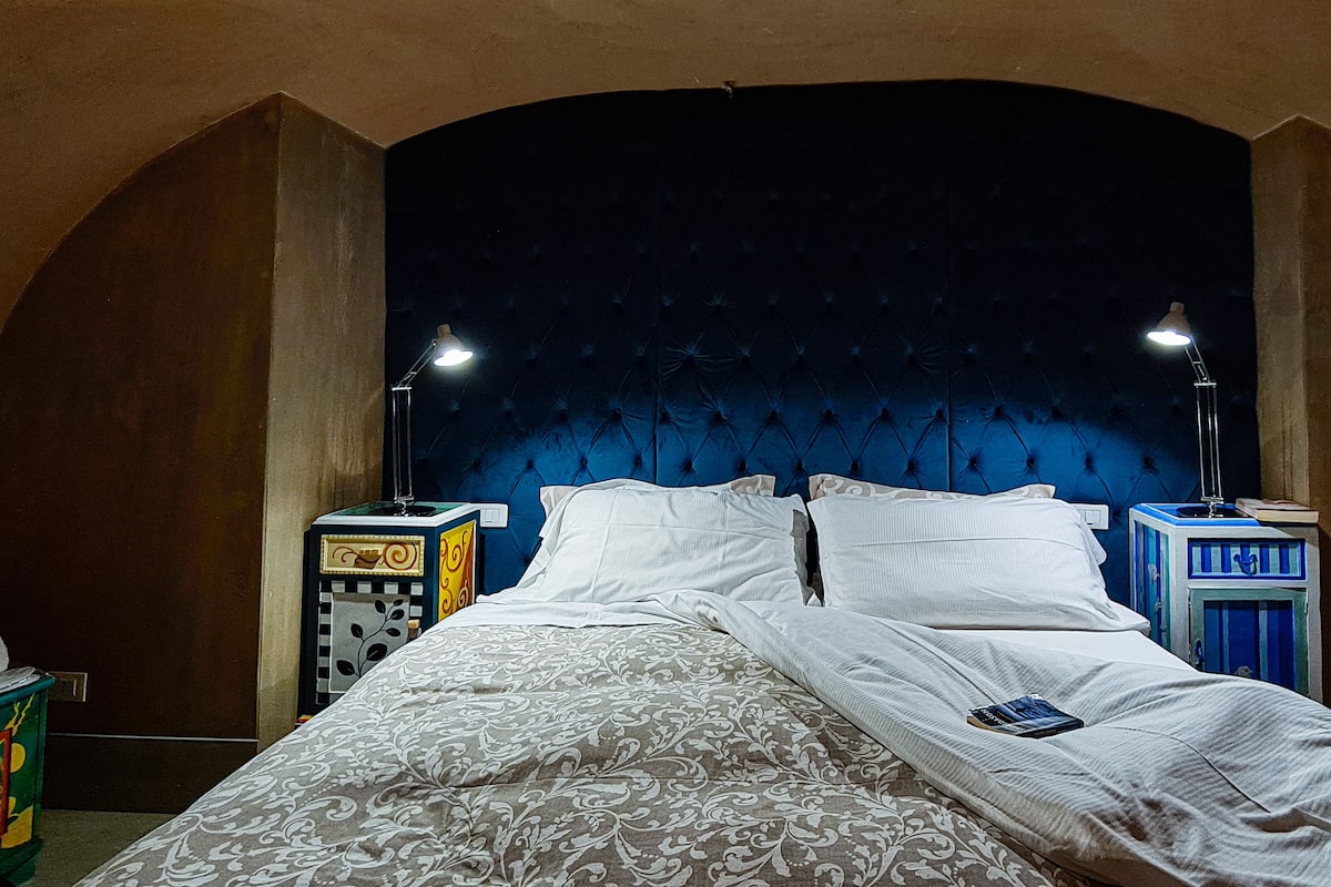 GHIARA 2 | 1 camera, biancheria da letto di alta qualità, copriletto in piuma