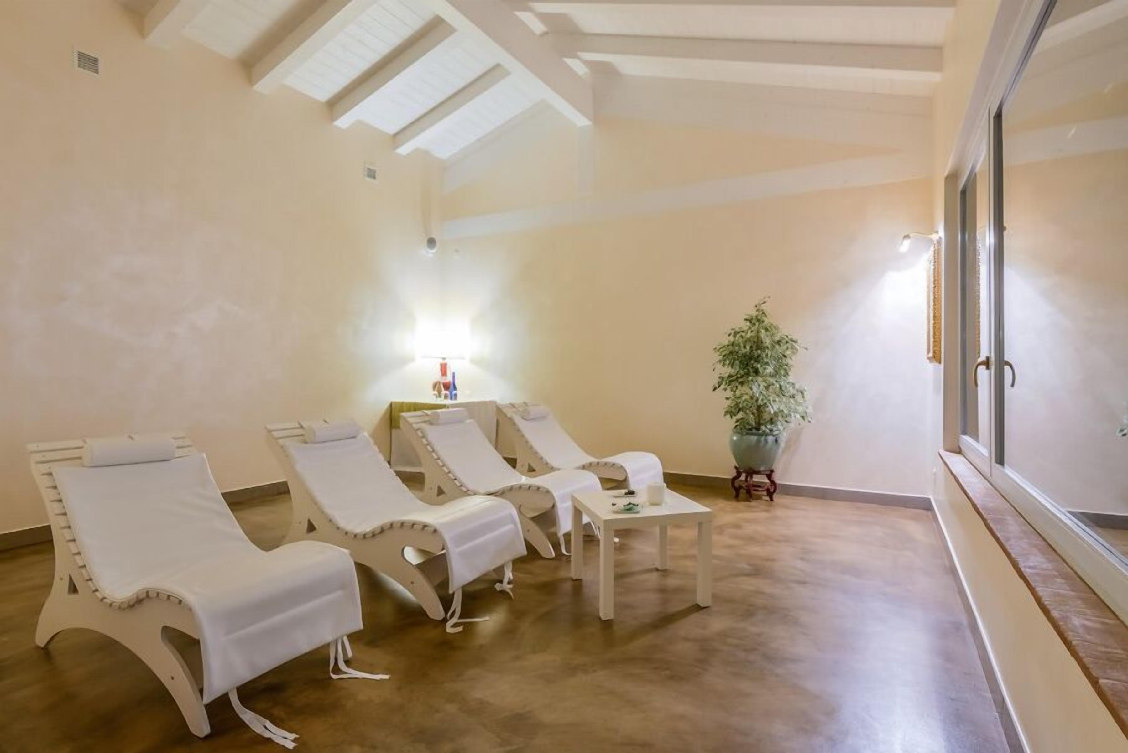 Turkish bath, body treatments, aromatherapy, hot stone massages