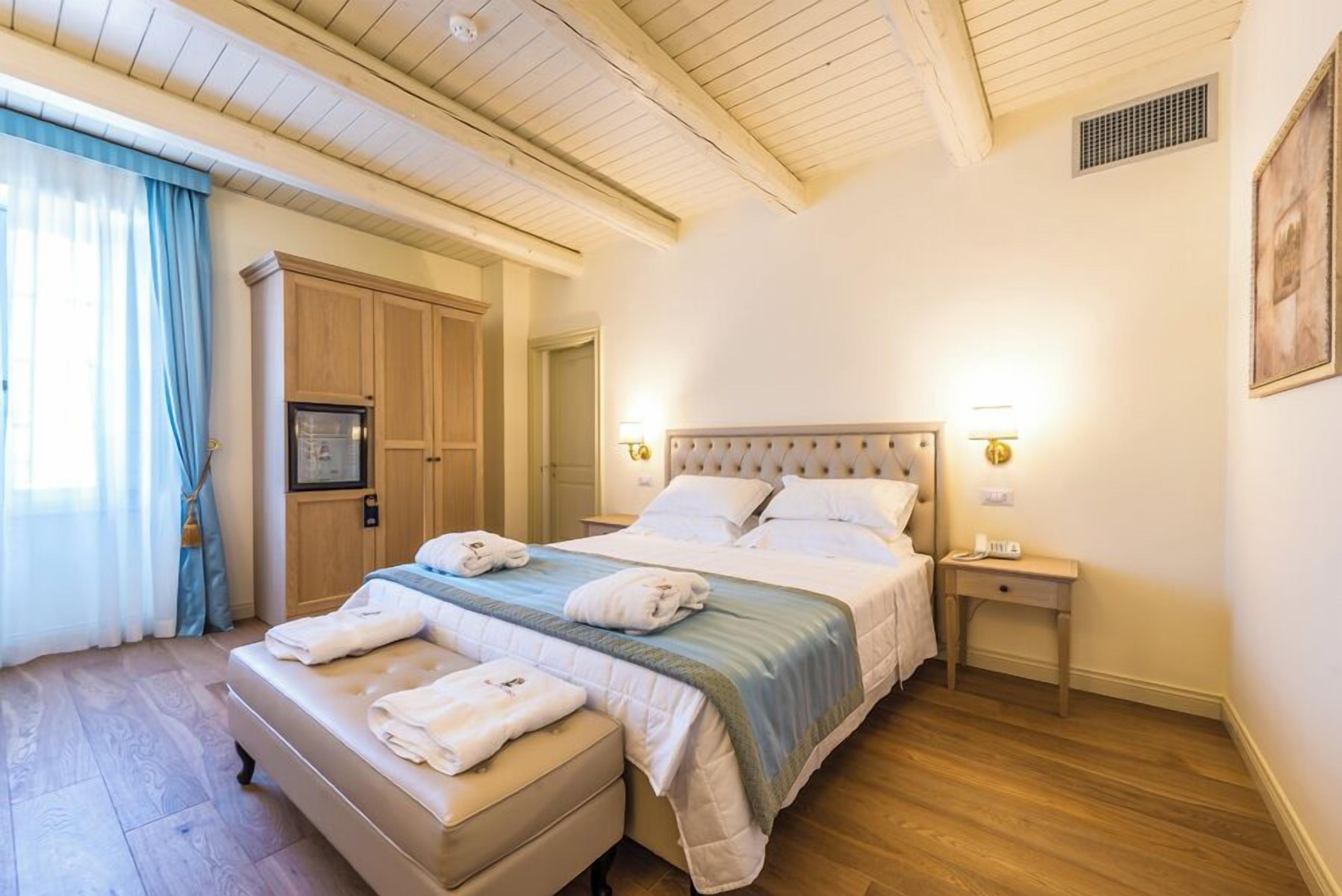 Premium bedding, down duvets, pillow-top beds, minibar