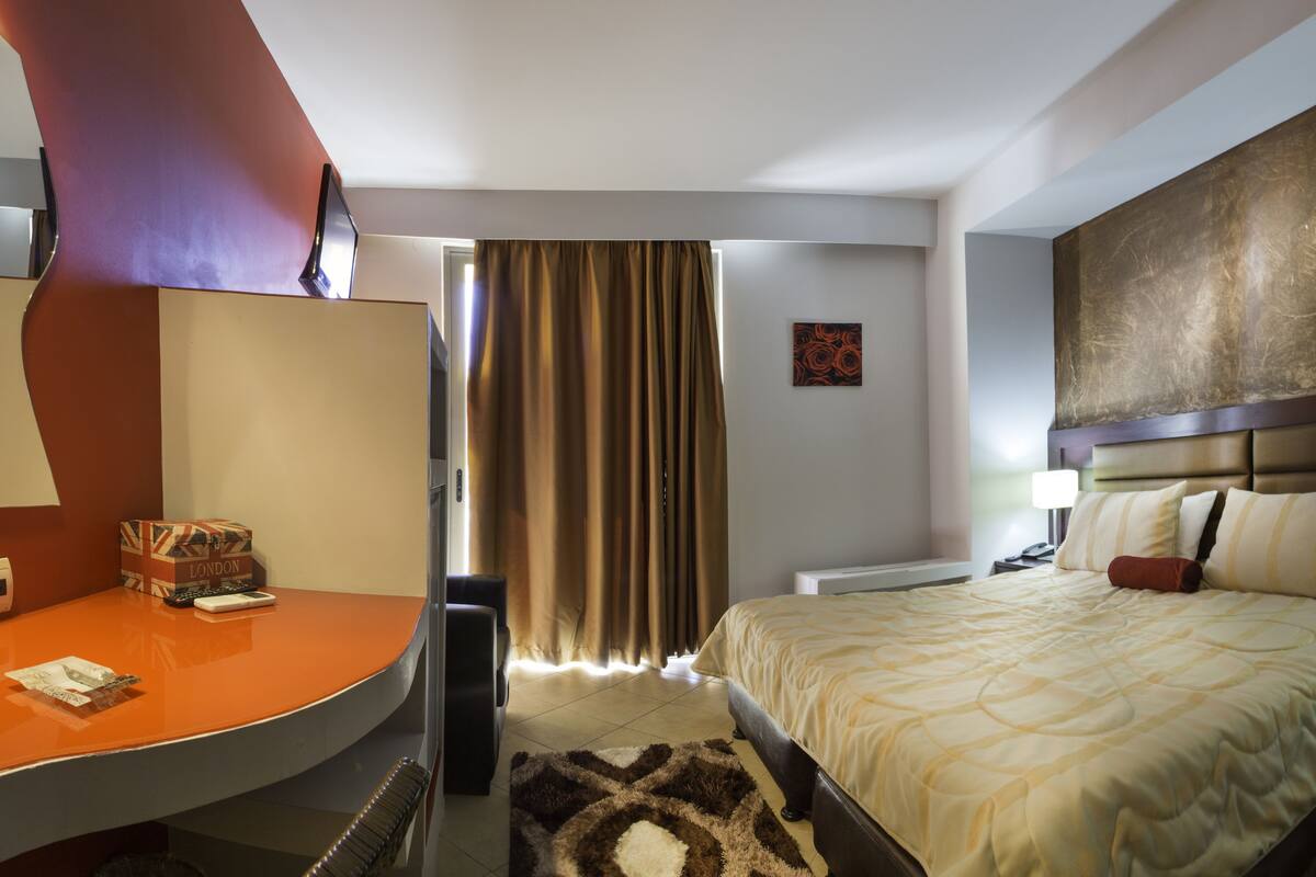 Coffres-forts dans les chambres, bureau, chambres insonorisées