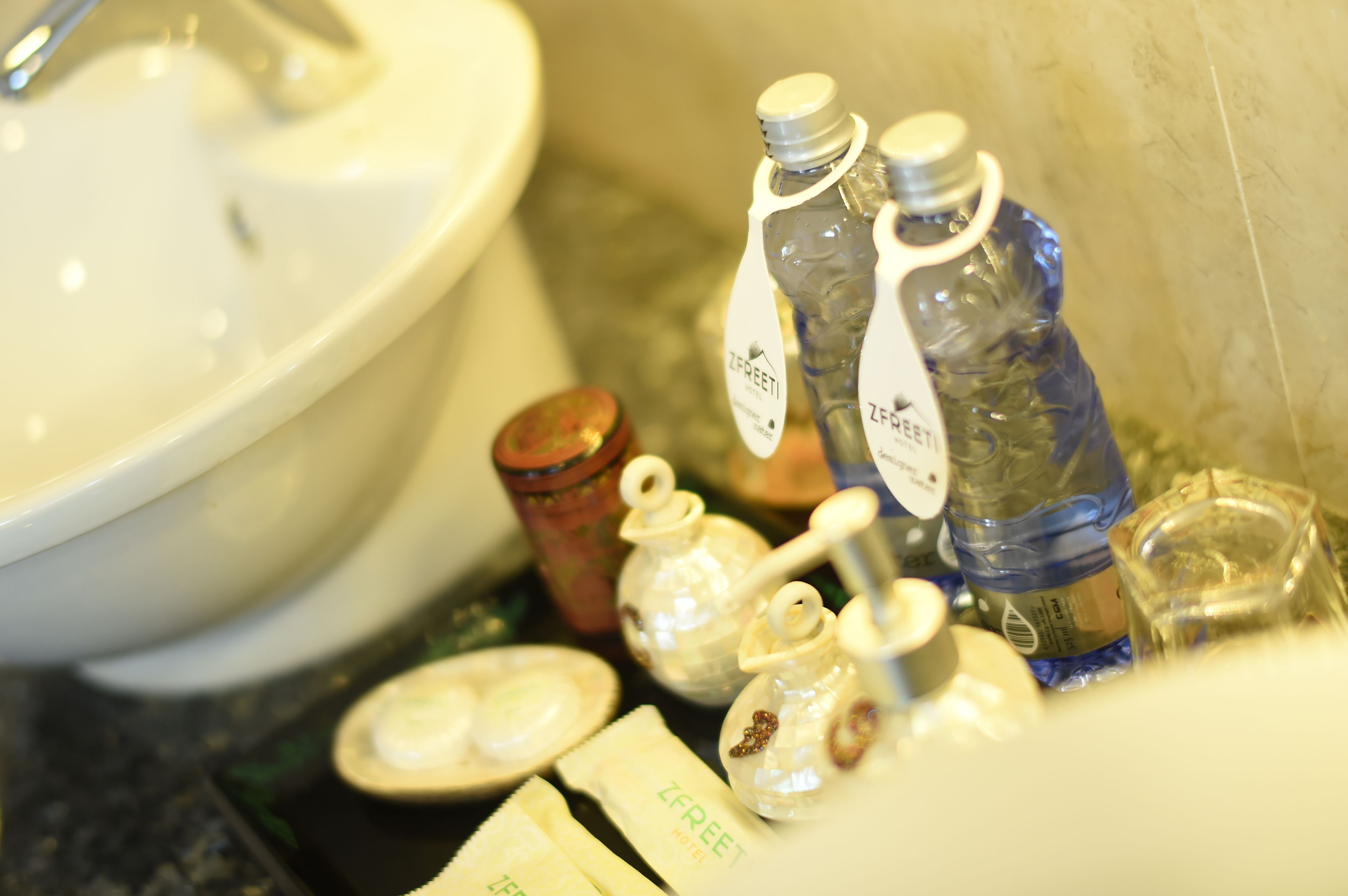 suite | bathroom | free toiletries, slippers, towels