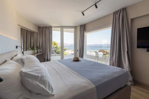 Chambre Double (Panoramic Sea View) | Literie de qualité supérieure, minibar, coffres-forts dans les chambres