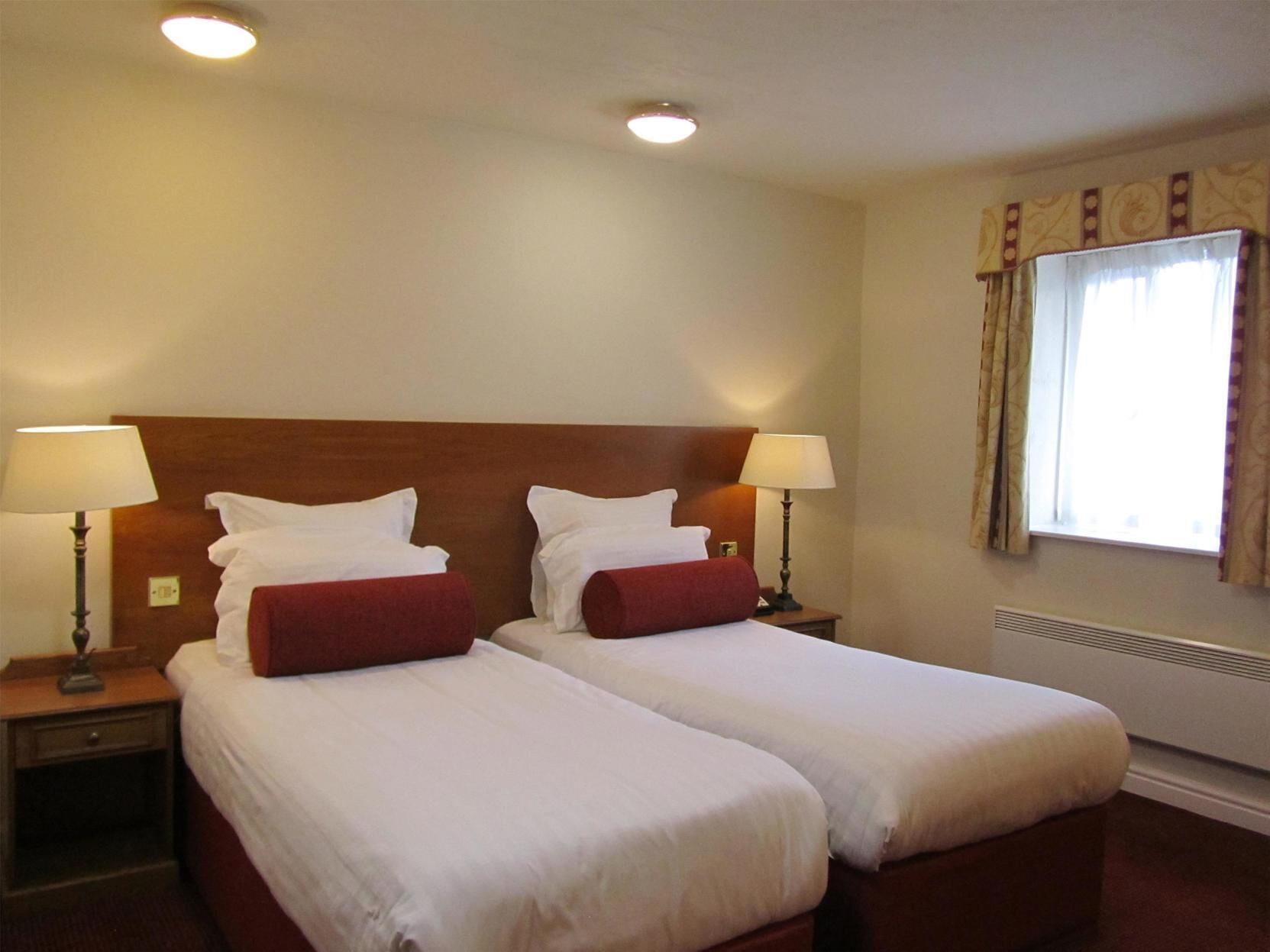 In-room safe, desk, laptop workspace, soundproofing