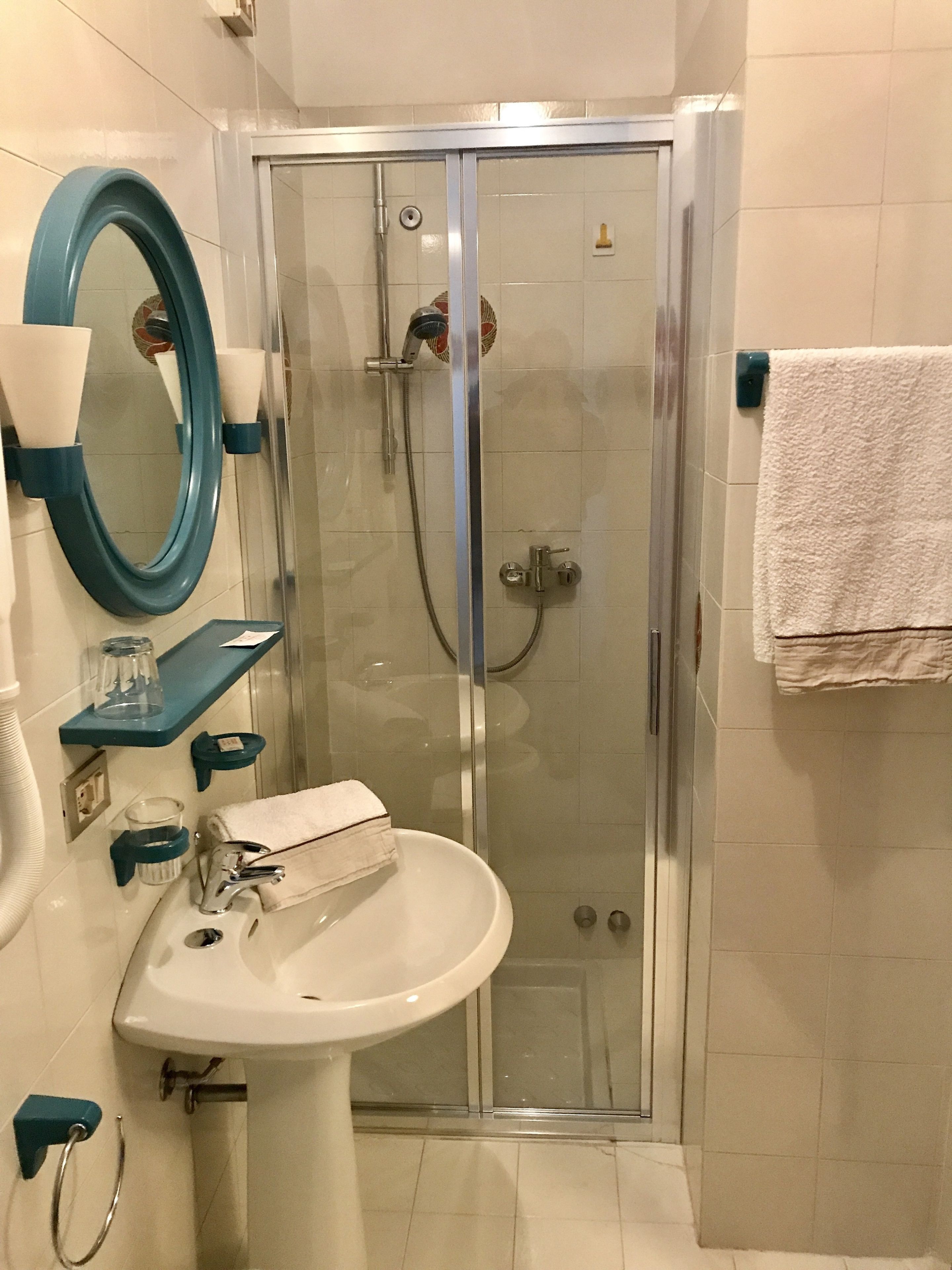 single room | bathroom | hair dryer, bidet, towels, toilet paper