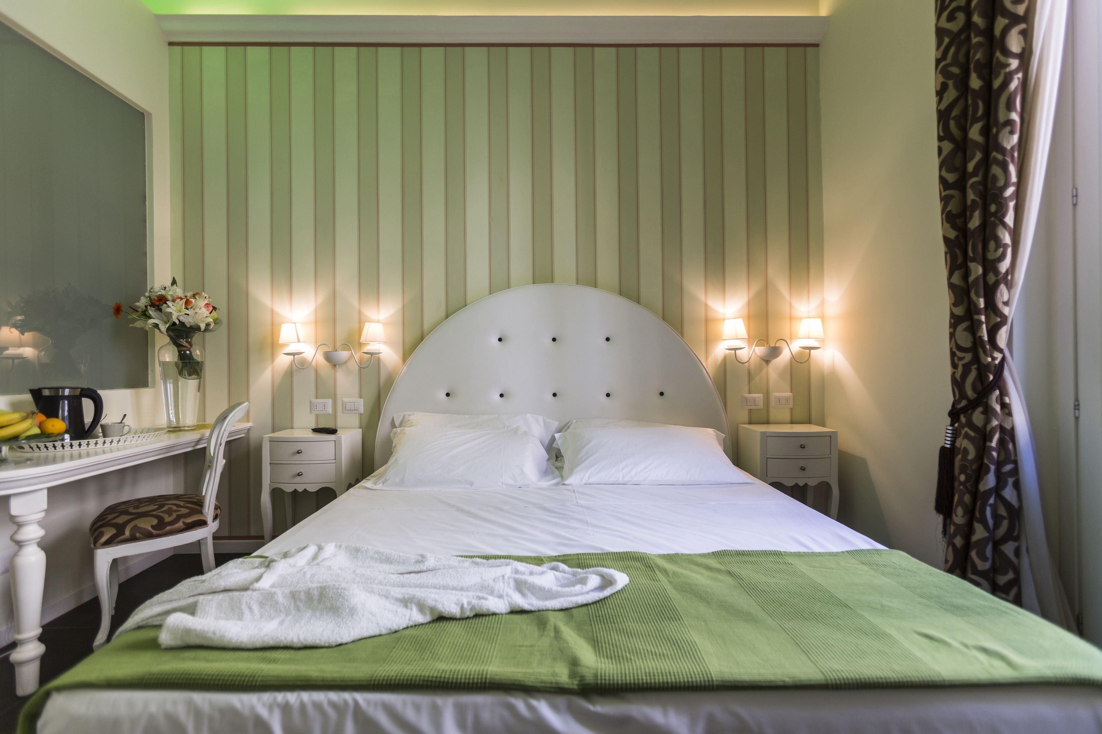 deluxe room | hypo-allergenic bedding, down duvets, minibar, in-room safe