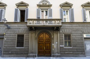 Esterni