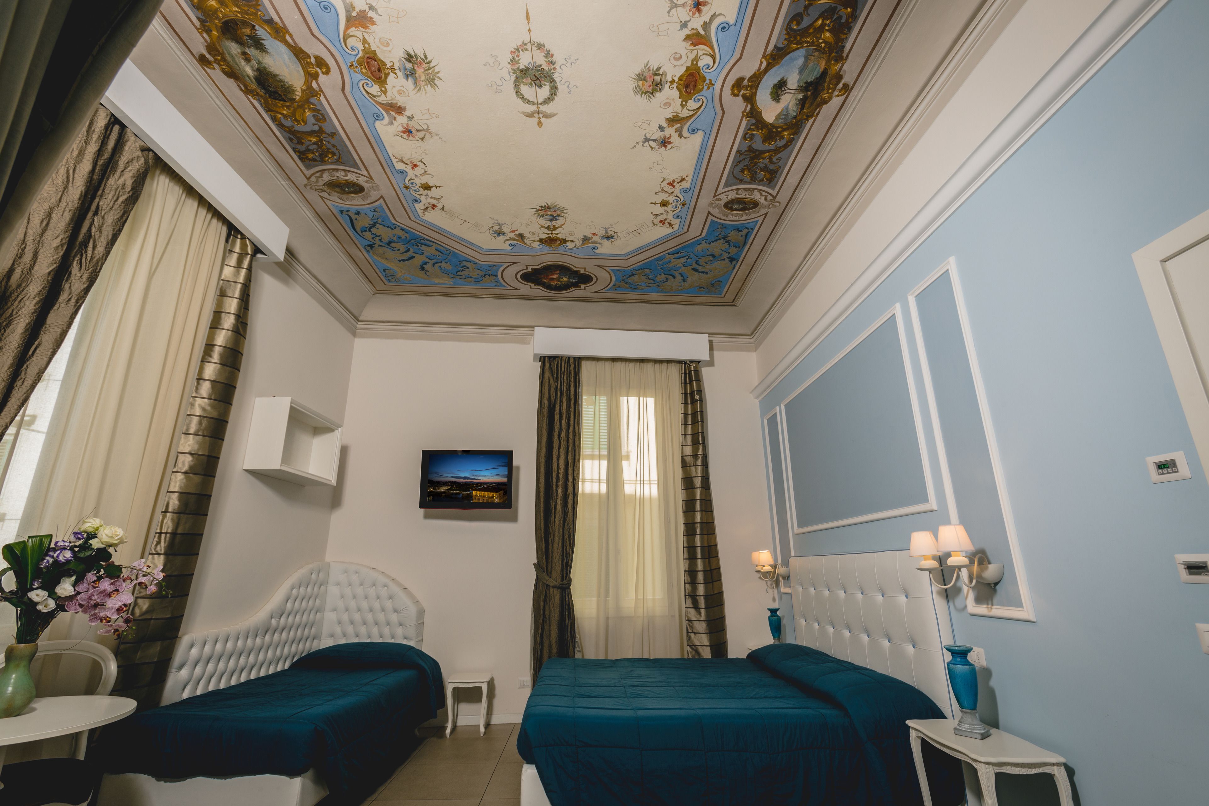 junior suite | hypo-allergenic bedding, down duvets, minibar, in-room safe