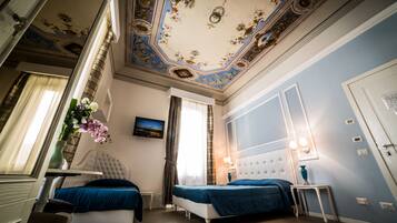 Junior Suite | 防过敏的被褥、羽绒被、迷你吧、客房内保险箱