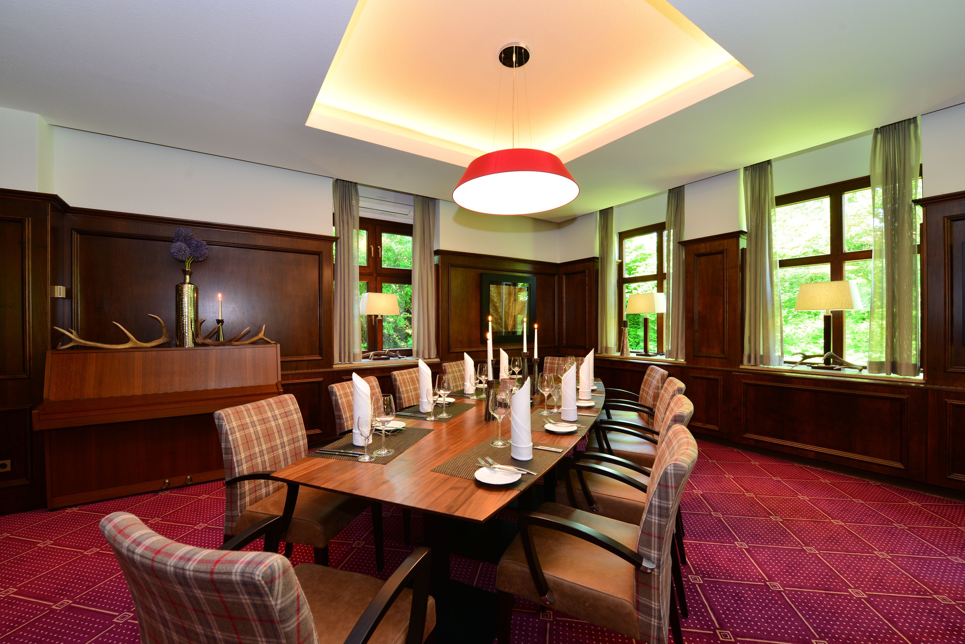 breakfast and dinner served, regional cuisine