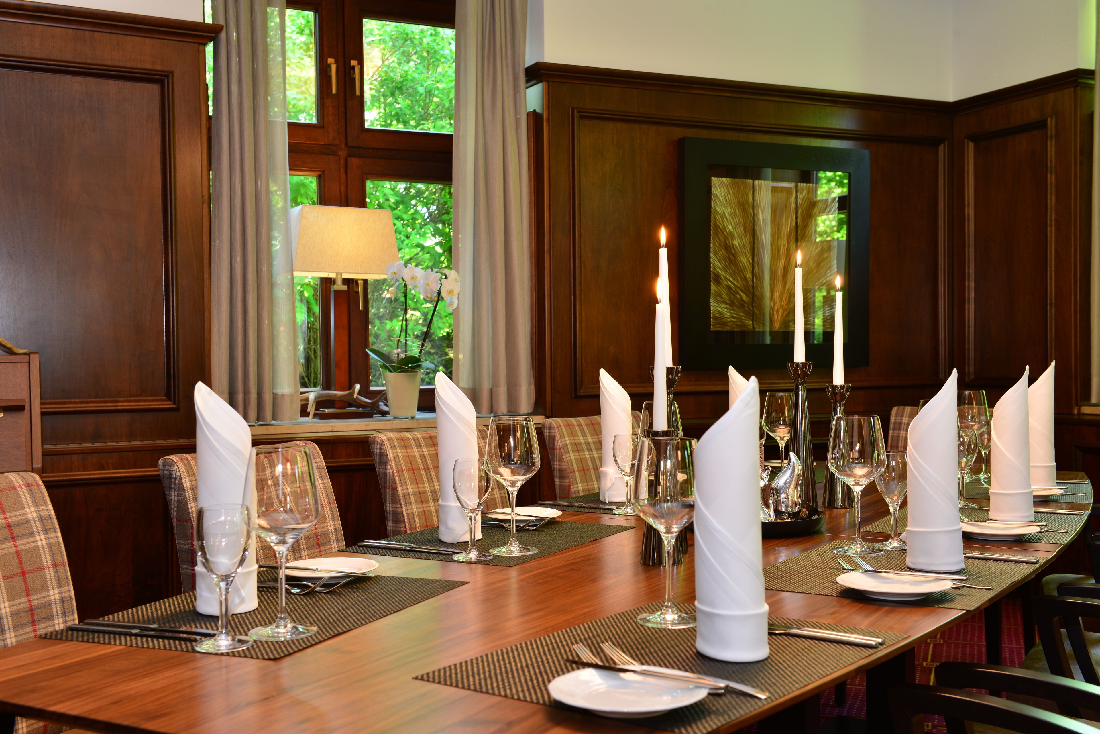 breakfast and dinner served, regional cuisine