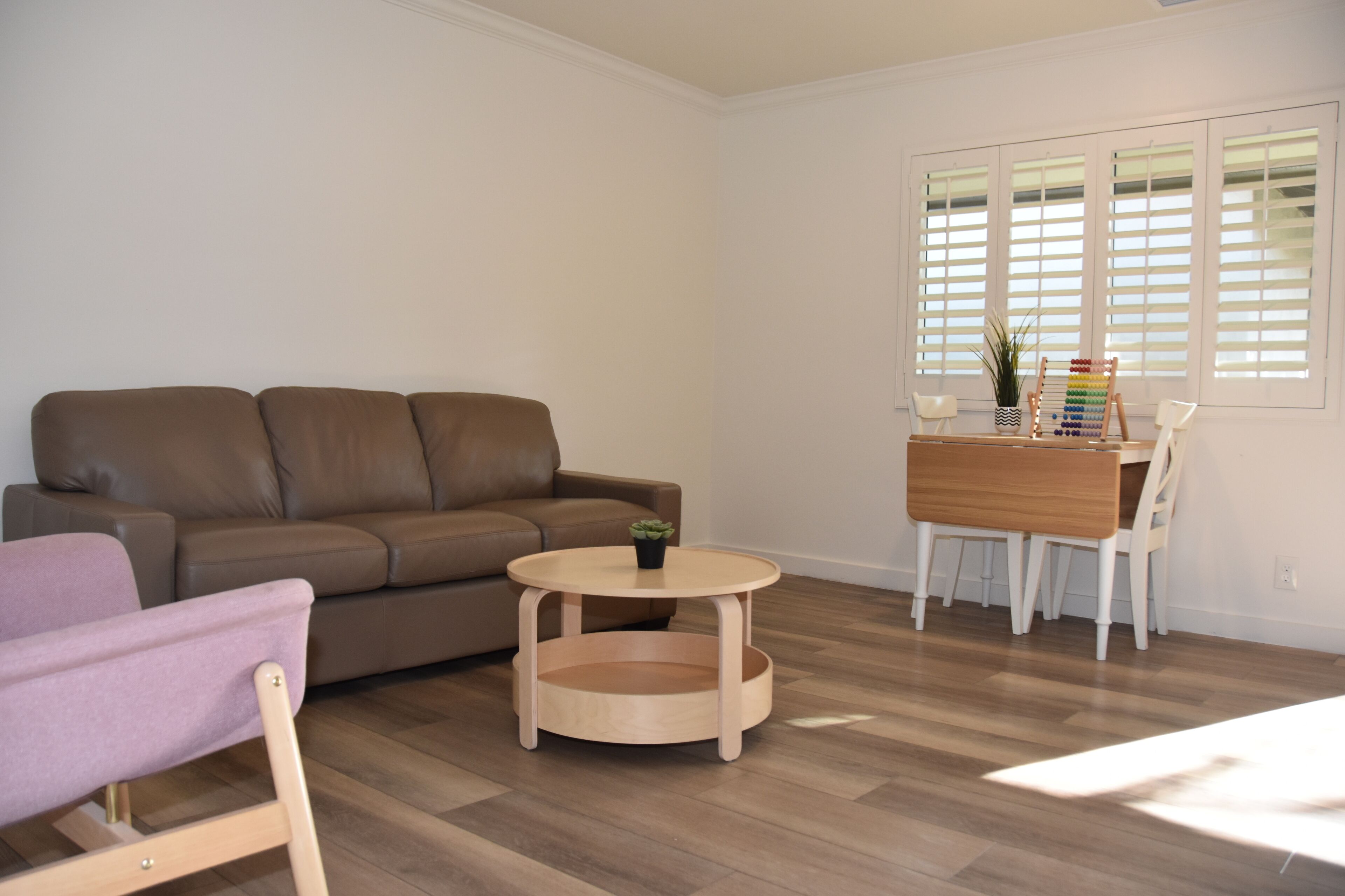 Franciscan Suite | Khu phòng khách | TV màn hình phẳng, đầu đĩa DVD, iPod dock 