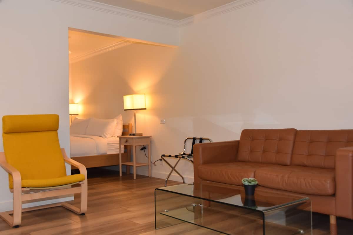 Junior King Suite - Ground Floor | Living area