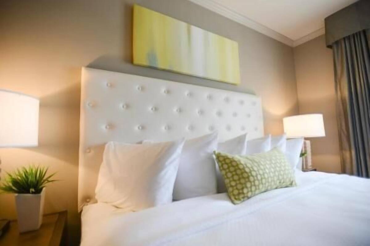 Premium bedding, pillow-top beds, in-room safe, desk