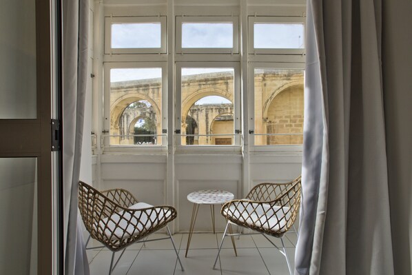 One-bedroom apartment with balcony | Balcony view