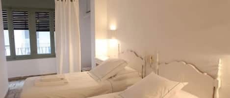 Chambre Double Standard, salle de bains commune