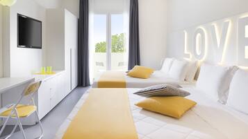 Camera con 2 letti matrimoniali | Down duvets, minibar, in-room safe, desk