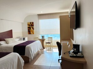 Superior Room | In-room safe, desk, laptop workspace, free WiFi - Hotel Mágico Inn (Cuautla)