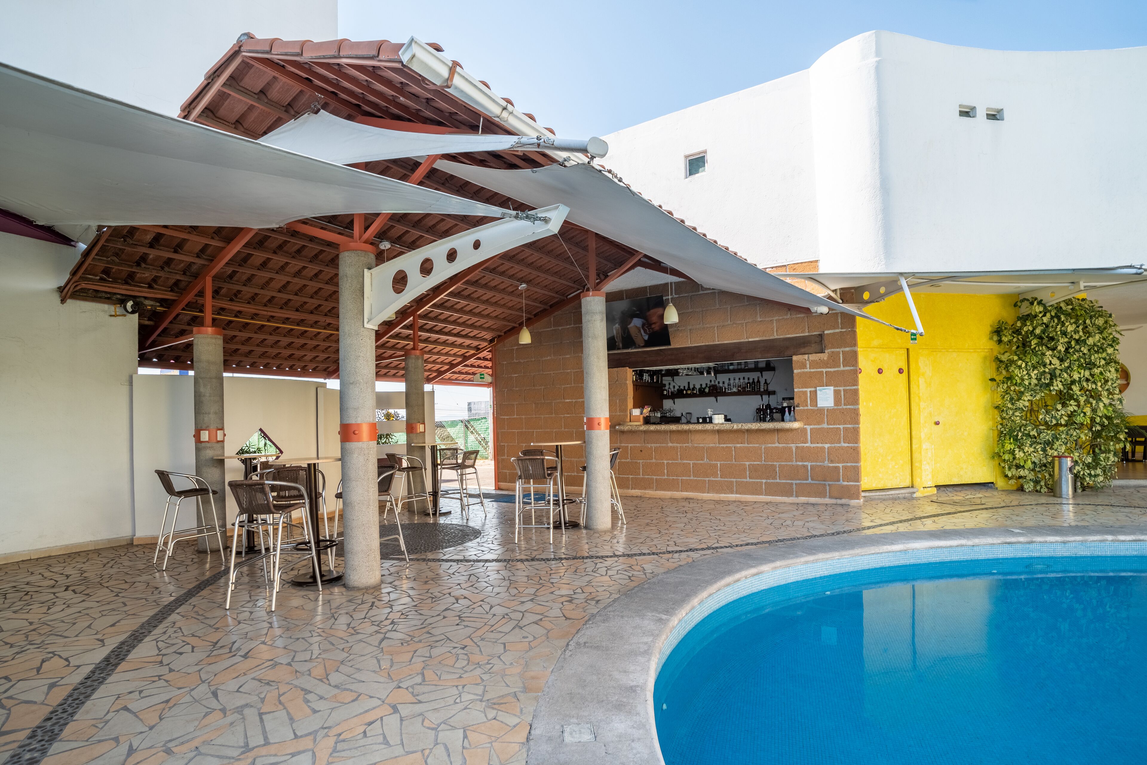 Bar junto a la alberca