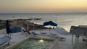 Piscina externa sazonal