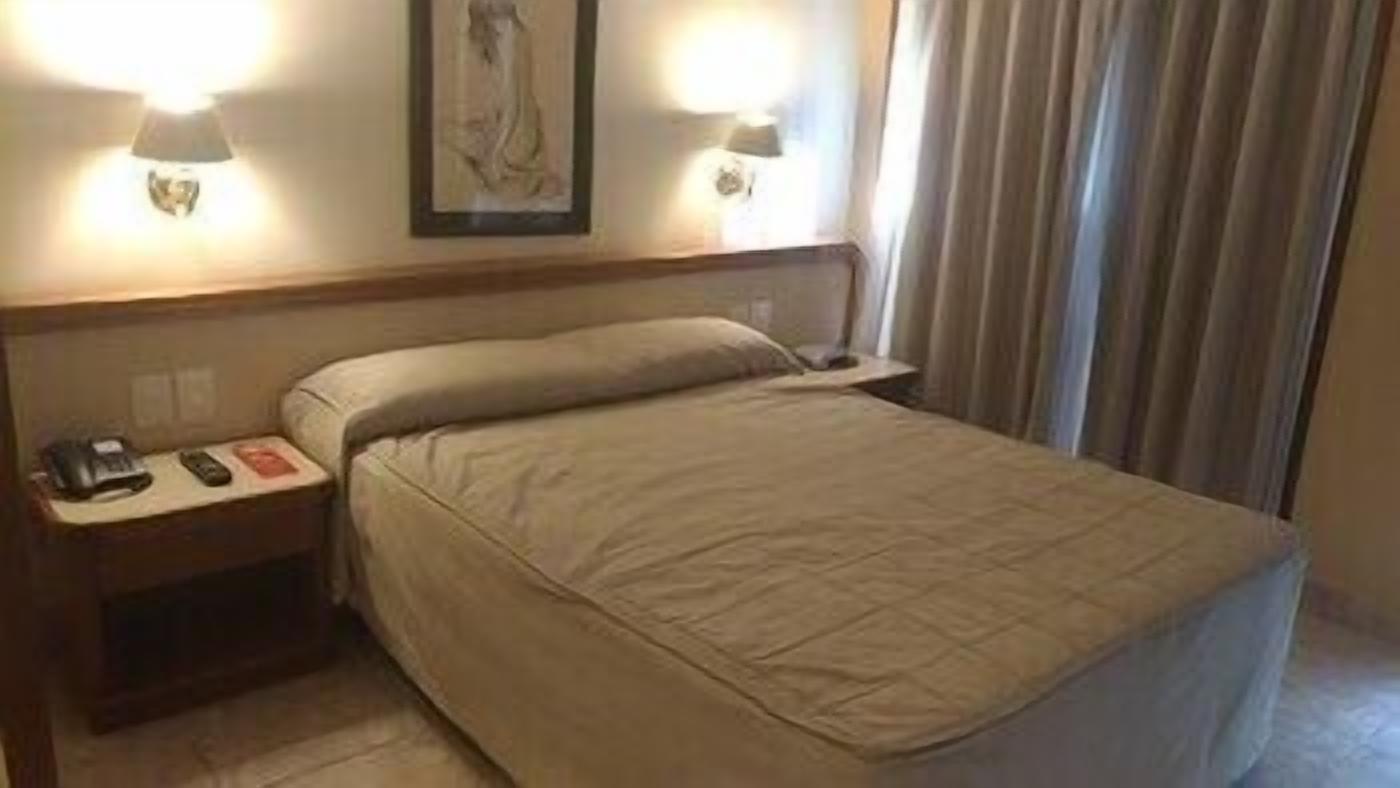 Minibar, in-room safe, desk, bed sheets
