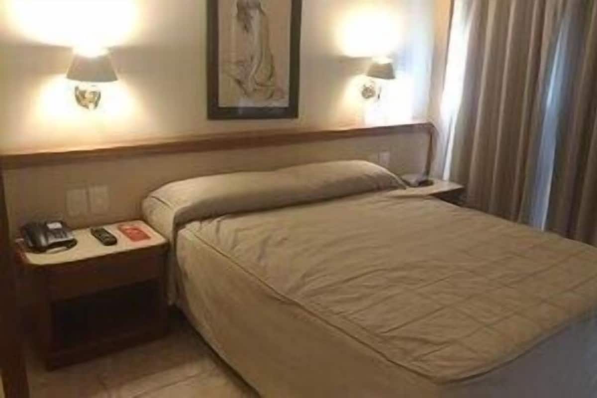 Minibar, in-room safe, desk, bed sheets