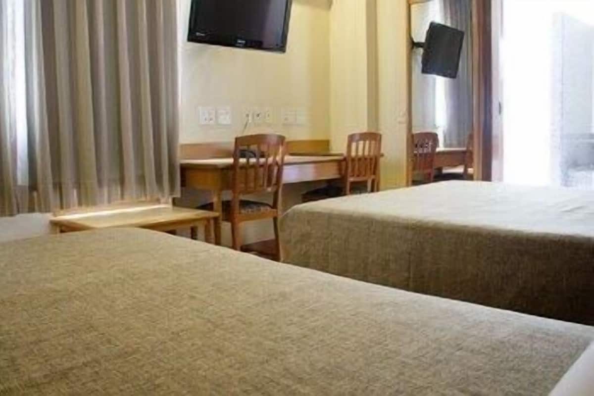Minibar, in-room safe, desk, bed sheets