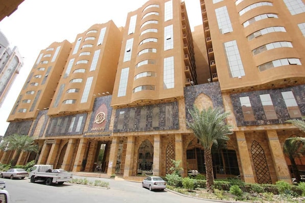 Abraj Al Tayseer Tuwa Hotel