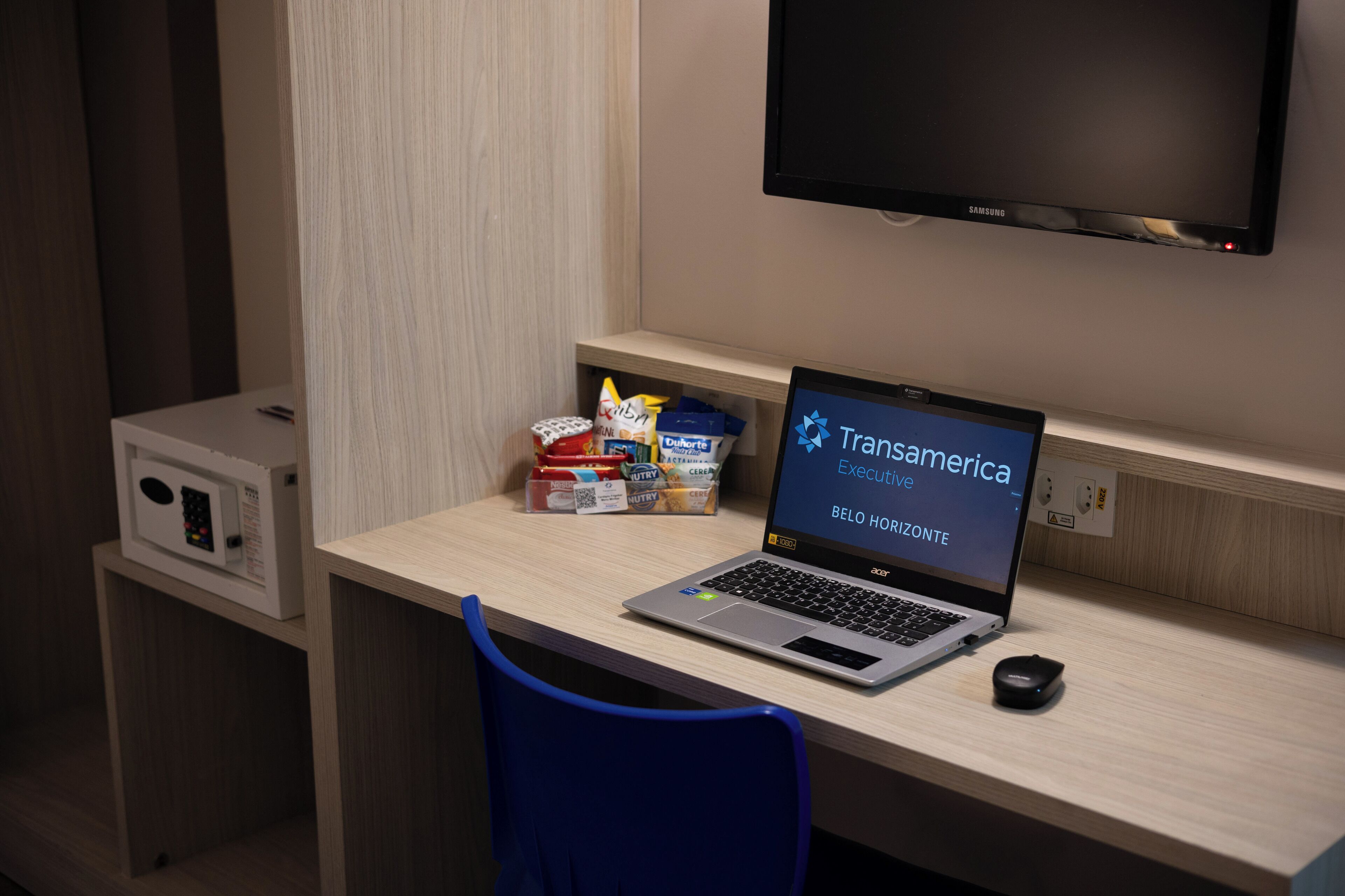 minibar, in-room safe, desk, blackout curtains