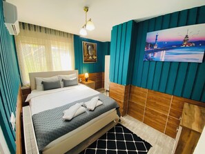 Garden Duplex with Balcony | Didekorasi berbeda-beda dan dilengkapi dengan perabotan berbeda-beda