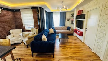 Luxury Duplex with Sea View | 客廳 | 平面電視