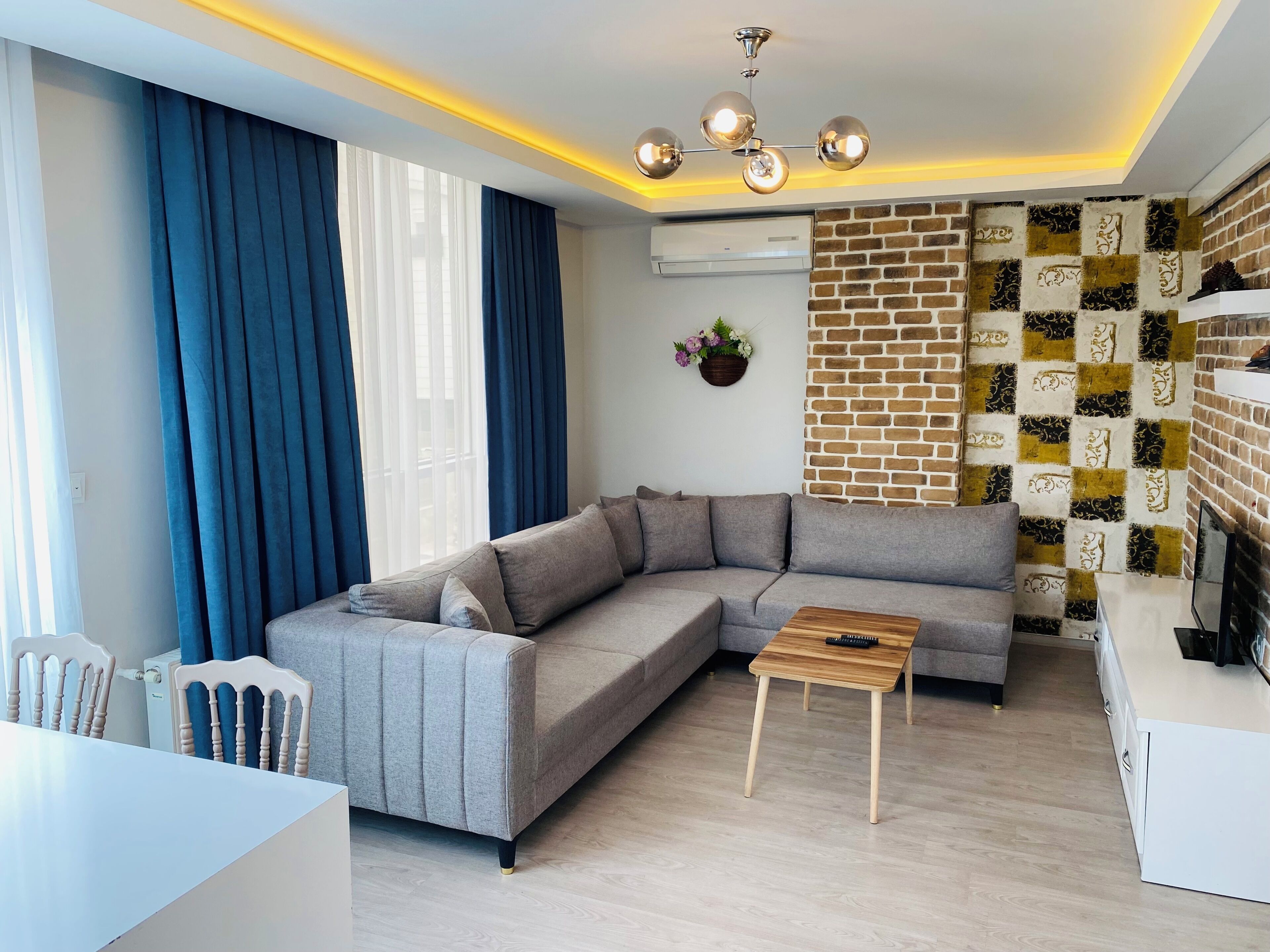 Deluxe Apartment with Balcony | Individuelt design, individuel indretning, skrivebord