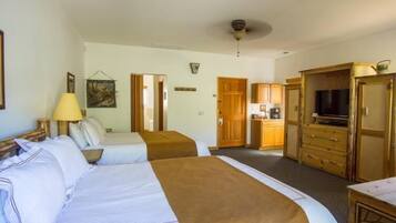 Iron/ironing board, bed sheets