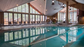 Indoor pool, pool loungers