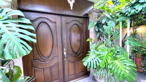 Front of property - Dickinson Guest House, Guadalajara Expo (Guadalajara)