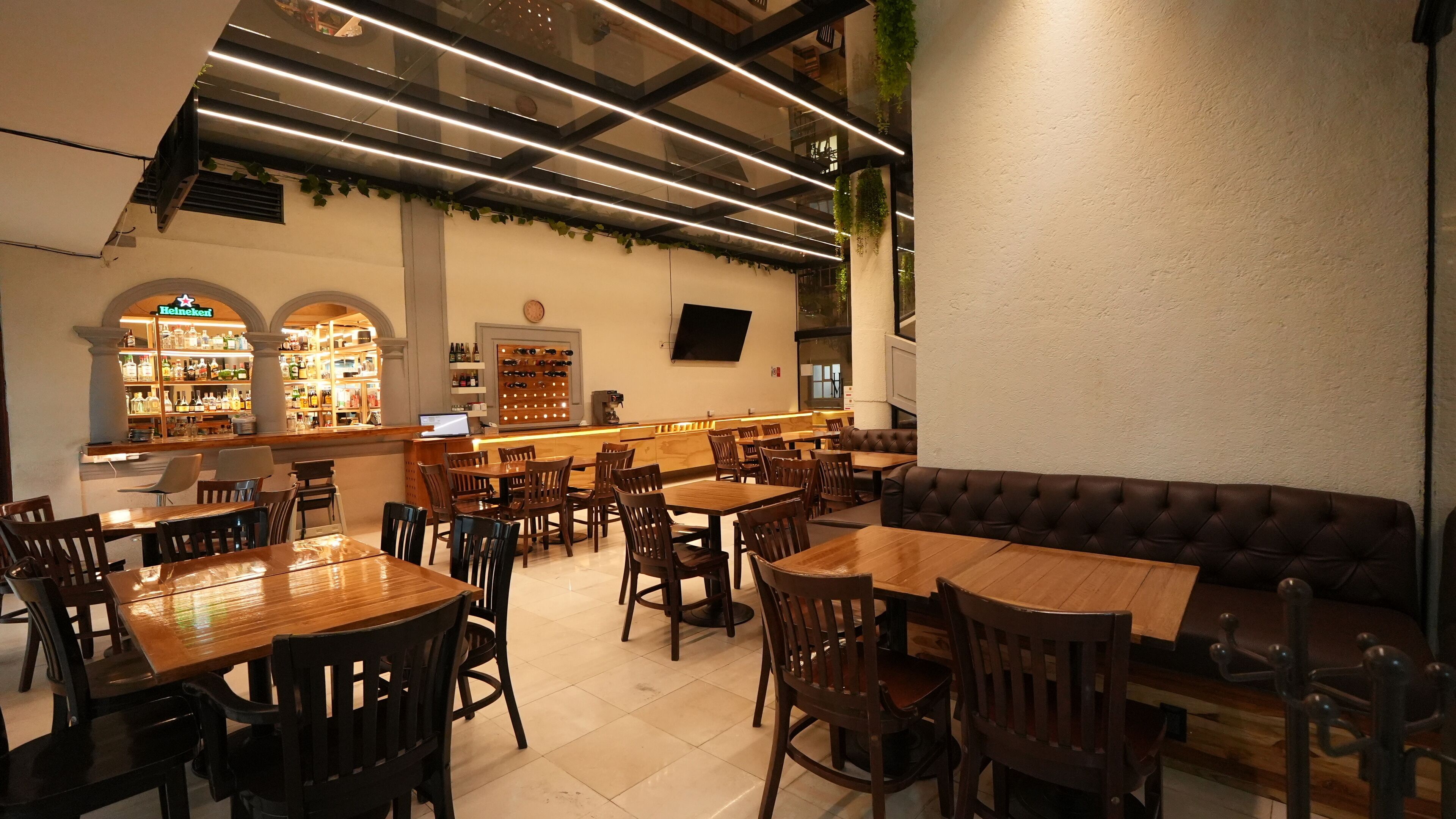 Daily full breakfast for a fee