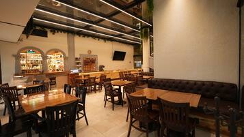 Daily full breakfast for a fee