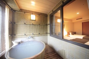 Japanese Style Room with Outlook Bath, Smoking (No Single Use) | Premium bedding, in-room safe, desk, free WiFi