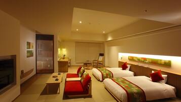 Suite Room with Private Bath "ENJYU", Non Smoking | Living area | Flat-screen TV