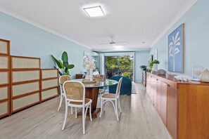 Superior 2 Bedroom Apartment | In-room dining