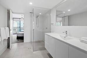 3 Bedroom Split Level Apartment | Bathroom | Hair dryer, towels - Bella Mare Beachside Apartments (Coolangatta)
