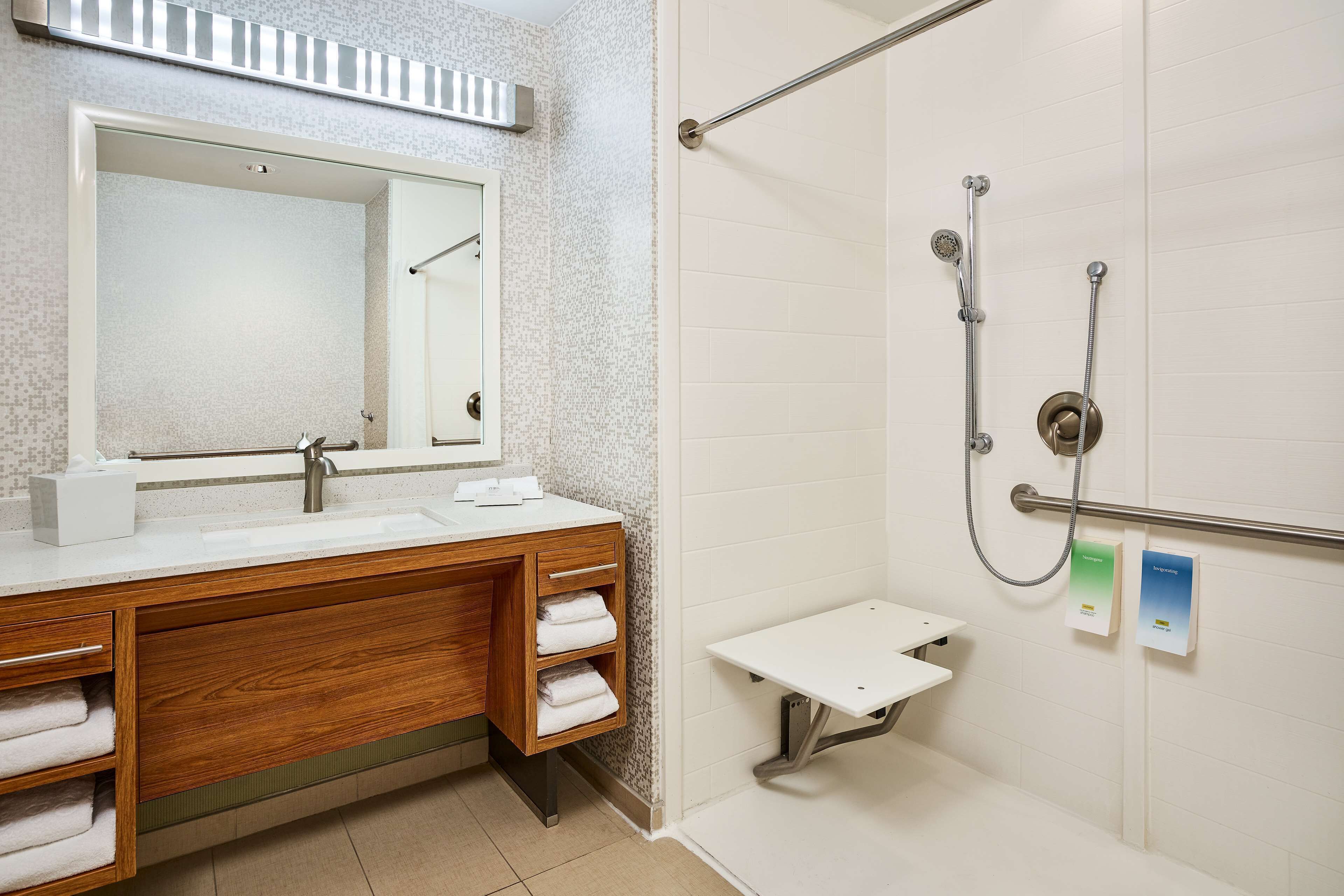 Photo - Home2 Suites by Hilton San Antonio Airport, TX