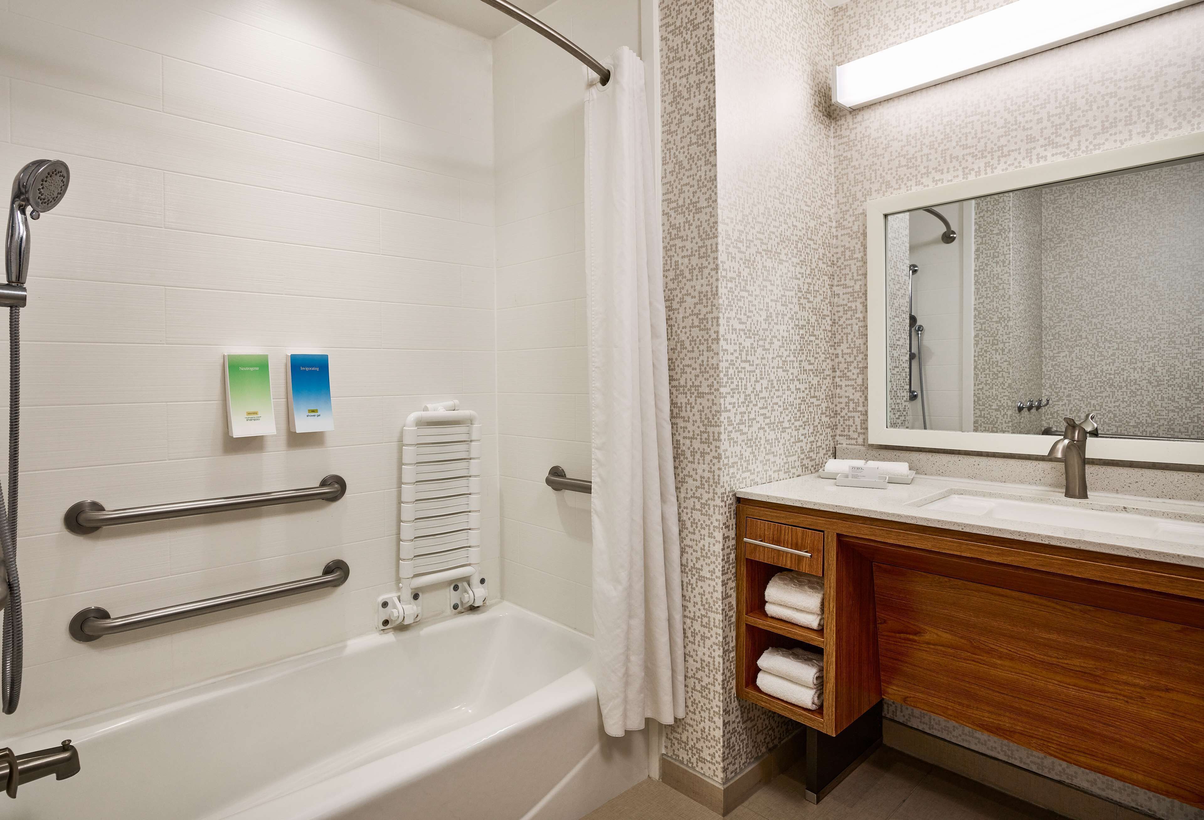 Photo - Home2 Suites by Hilton San Antonio Airport, TX