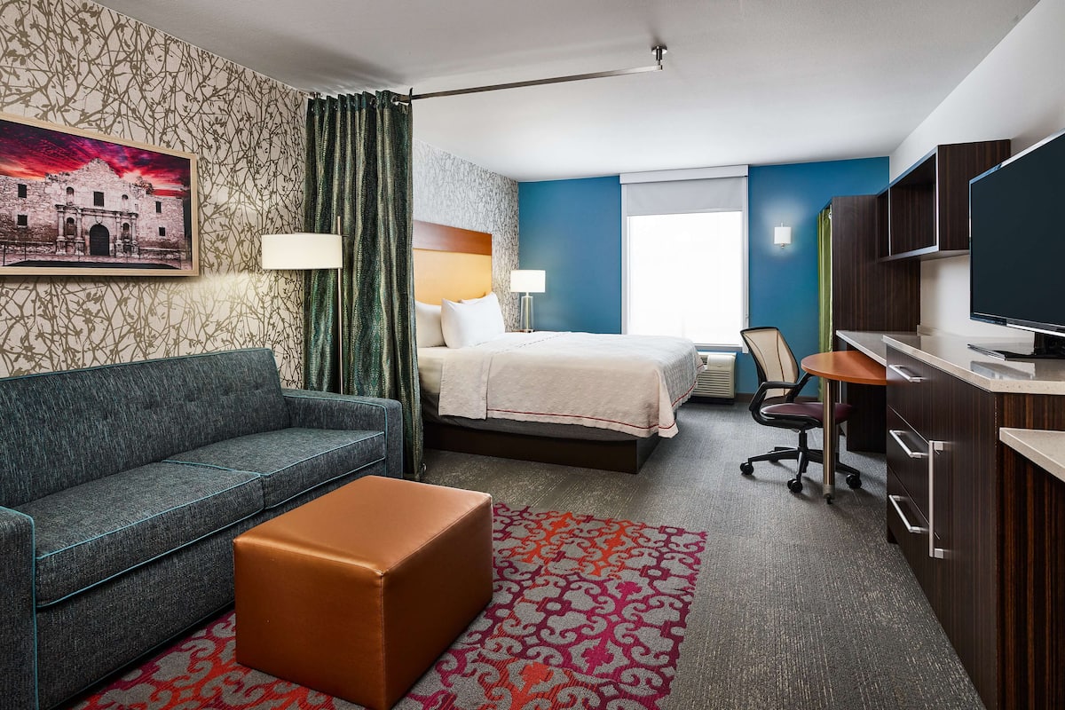 42-inch lcd tv with cable channels, tv, ipod dock