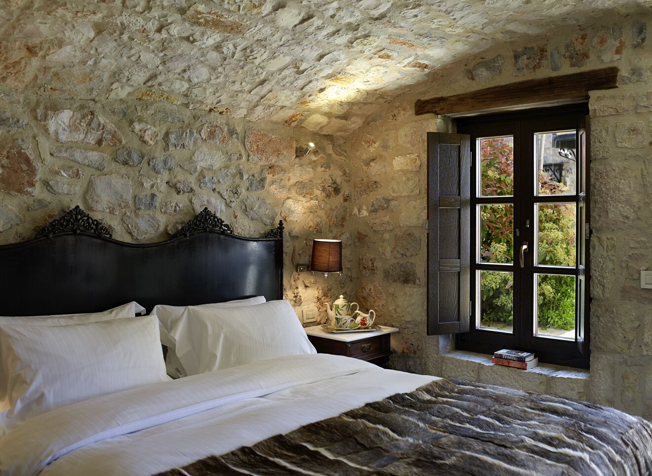 Suite | Egyptian cotton sheets, premium bedding, individually decorated