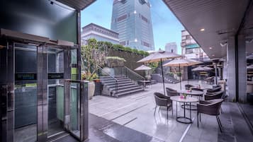 酒吧(店内)