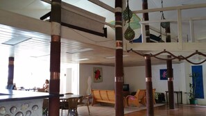 Bar (on property) - Paradise Inn (Rarotonga)