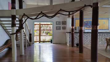 Bar (en la propiedad)