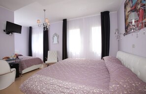 Ropa de cama de alta calidad y camas con pillow-top 